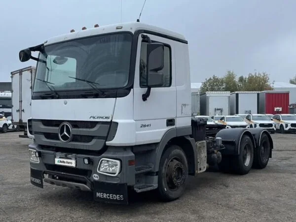 Седельный тягач Mercedes-Benz Actros 2012 — обложка